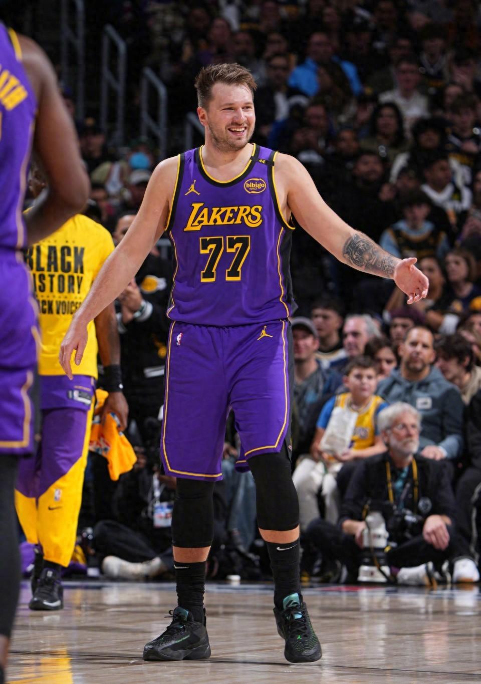 东契奇焦点对战，梅西与70激战瑞士队分钟，战术调整胜负难料！