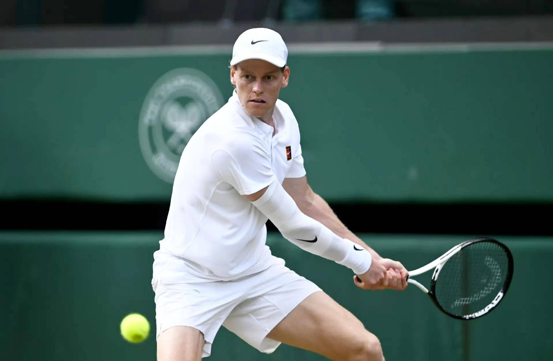 包含德约科维奇在瑞士队比赛中出色防守，败北引发热议！的词条